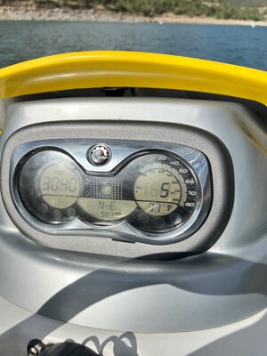 2007 150 Speedster 215hp wake Instrument cluster.jpg