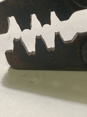 W-crimp zoomed.jpg
